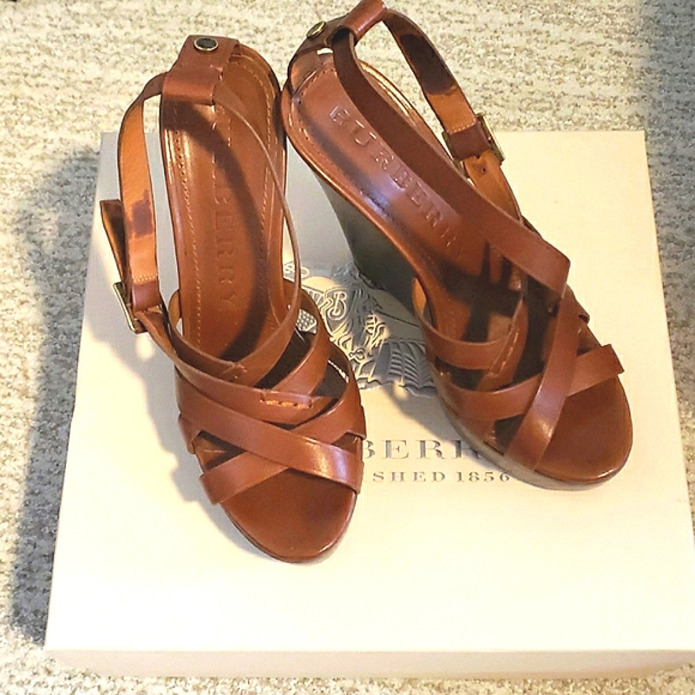 Burberry Brown Leather and Wood High Heeled Platform Strappy Sandals - Picture 2 of 8